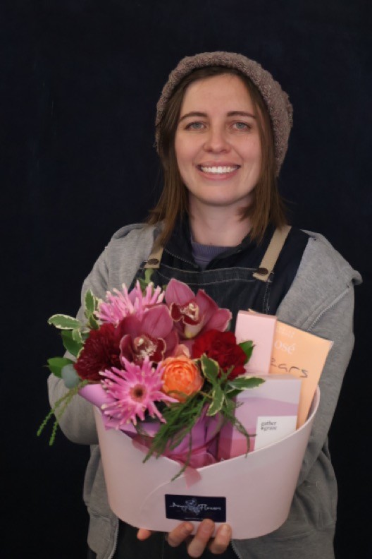 Real Gift Hamper Floral | Rosé all Day order made by Amy's Flowers