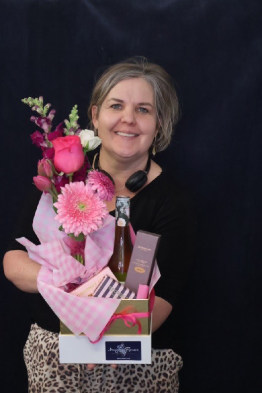 Real Gift Hamper Floral | Rosé all Day order made by Amy's Flowers