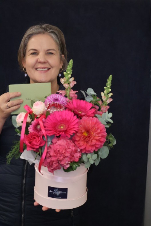 Real Hat Box | Tickle me Pink order made by Amy's Flowers