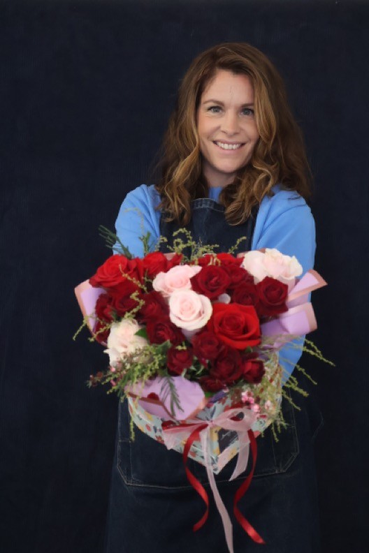 Real Hat Box | Queen of Hearts order made by Amy's Flowers