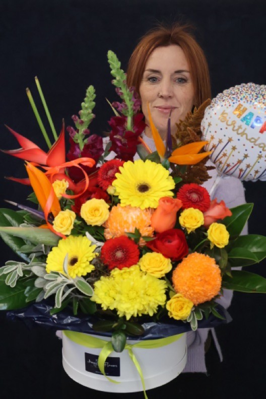 Real Hat Box | Sending Sunshine order made by Amy's Flowers