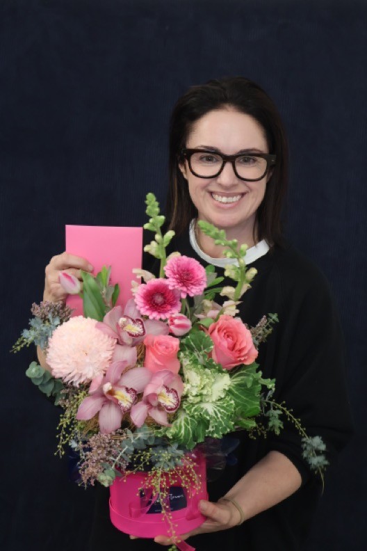 Real Hat Box | Tickle me Pink order made by Amy's Flowers