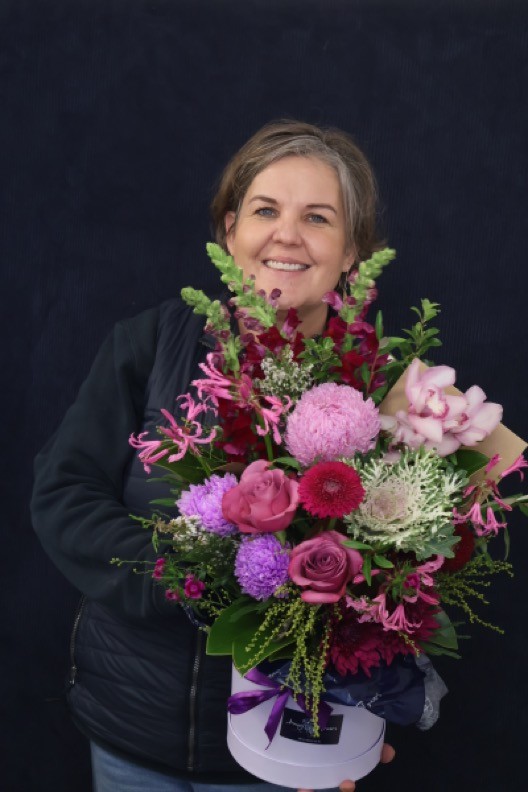 Real Hat Box | Mellow Meadow order made by Amy's Flowers