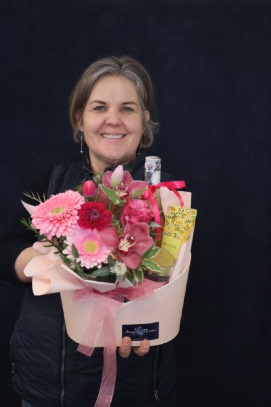 Recent Gift Hamper Floral | Rosé all Day, One size order