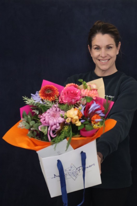 Real Bouquet | Happy Hour order made by Amy's Flowers