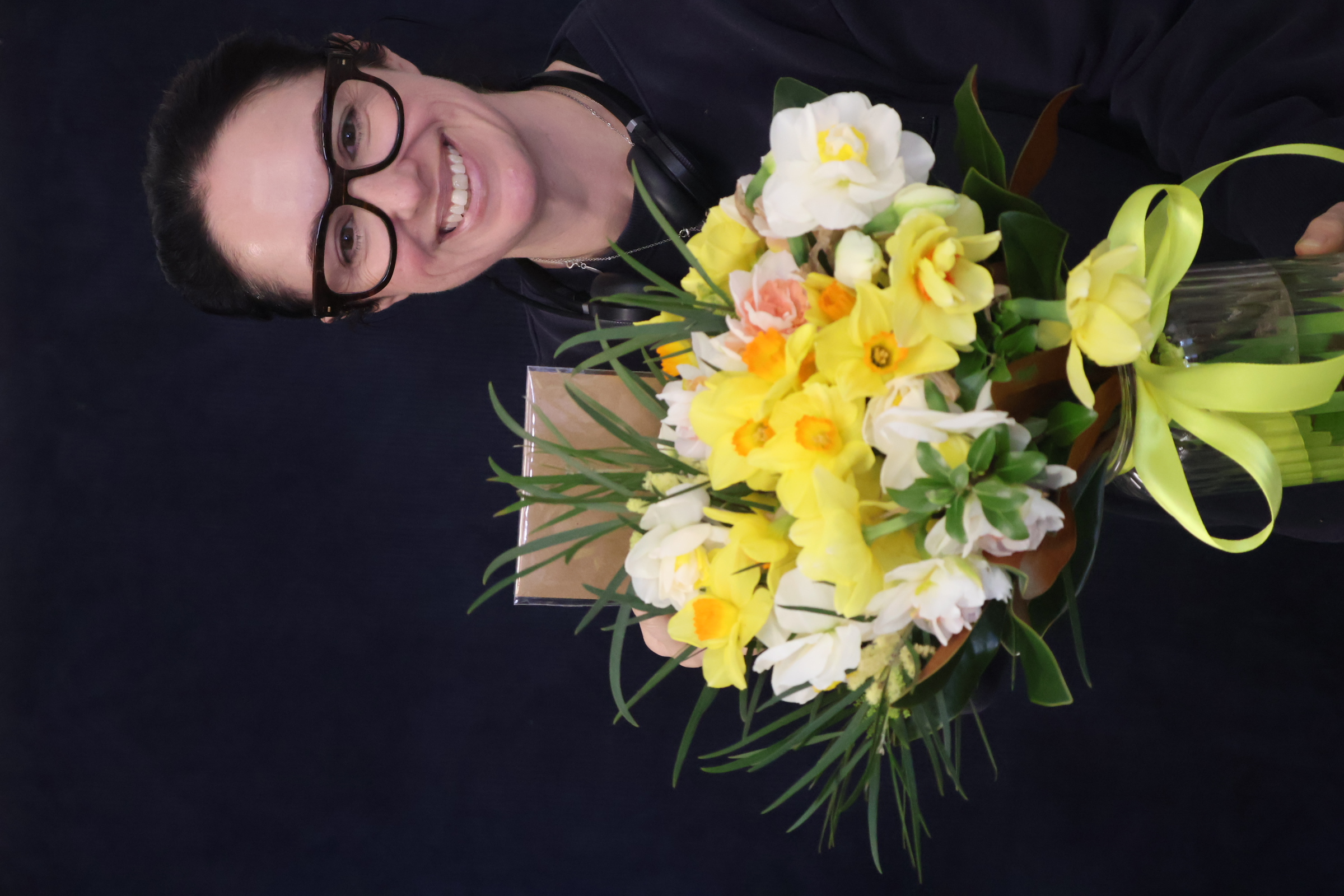 Recent Bouquet | Darling Daffodil, FREE VASE order